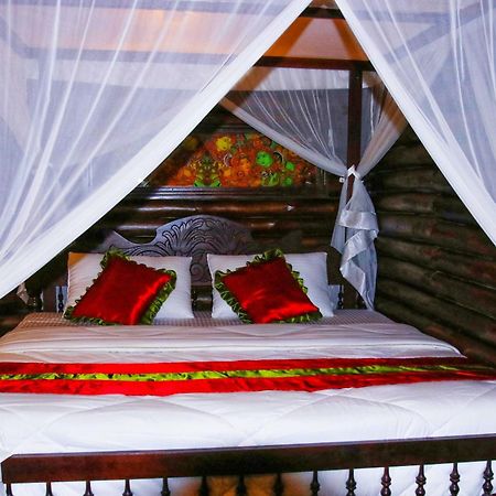 Greens Tree House & Wood House Sultan Bathery Exterior foto